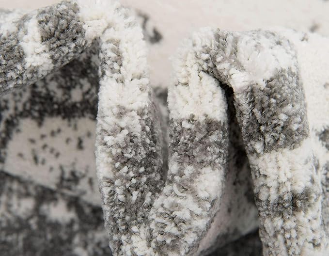 Unique Loom Rosso Collection Vintage, Geometric, Bohemian, Traditional, Distressed, Southwestern Area Rug, Round 4' 0" x 4' 0", Light Gray/Ivory