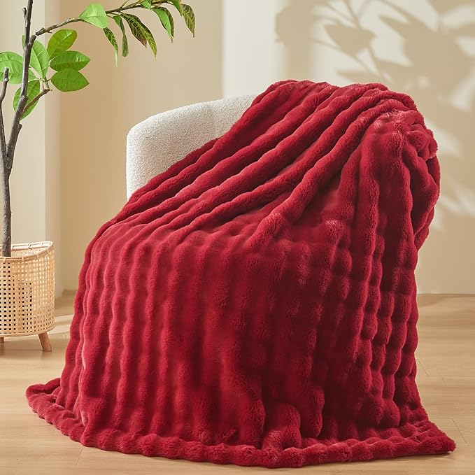 NEWCOSPLAY Faux Fur Throw Blanket Red Bubble Blanket Thick Warm Soft for Couch Sofa Bed 550GSM (Red, Throw(50"x60"))