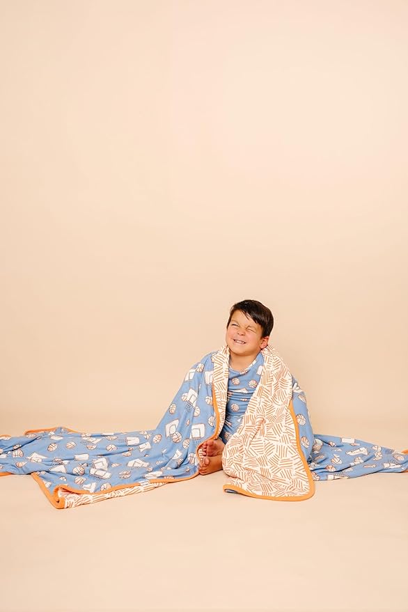 Copper Pearl Jumbo Premium Knit 3 Layer Stretchy Throw Blanket 'Dunk'