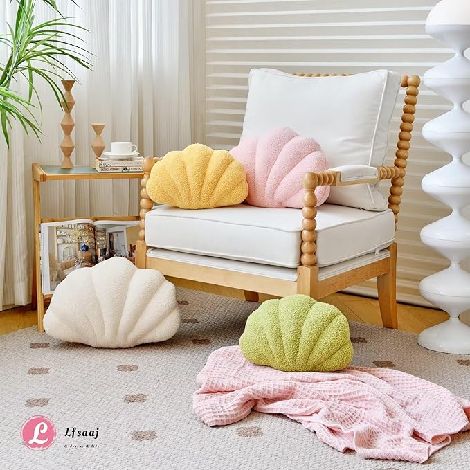Beige Seashell Throw Pillows, Shell Shaped Throw Pillows, 13 Inch Soft Home Decorative Pillow Plush Cushion for Bed Couch Living Sofa Room Decor Accent Throw Pillow