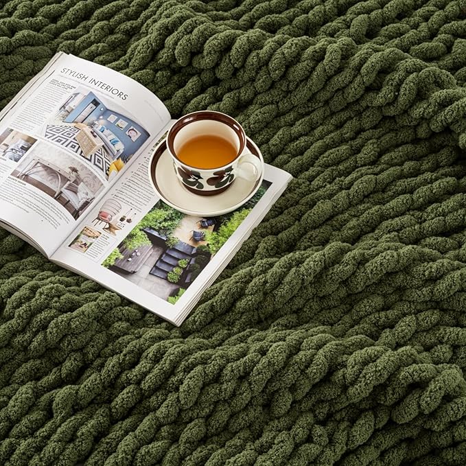 Ultra Soft Chunky Knit Blanket Throw -50x60 Hand Knitted Warm Chenille Throw Blanket, Home Decor Soft Thick Yarn Cable Knit Blanket Breathable Fleece Banket Christmas for Couch Bed Sofa Best GIF
