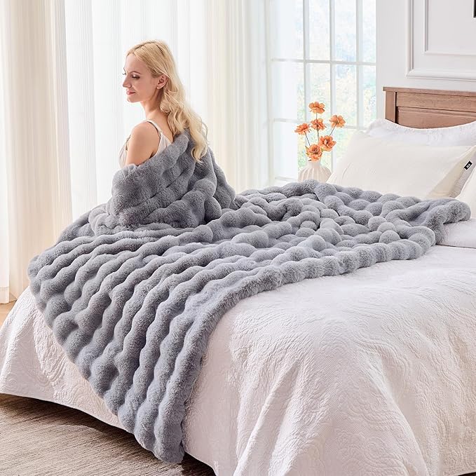 BENVWE Fluffy Faux Fur Throw Blanket for Couch, Soft Plush Thick Cozy Fuzzy Luxury Minky Bubble Blanket for Home Living Room Decor Gift for Women, Light Grey, 51" x 63", 1100GSM