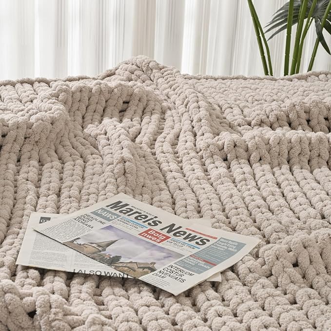 Esterra Chunky Knit Blanket Throw 50"x60", 100% Hand Knitted Chenille Throw Blanket, Cozy Soft Thick Cable Knit Throw Large Rope Knot Crochet Throw Blanket for Sofa Couch Bed, Linen Beige