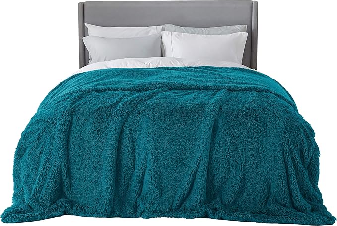 Bedsure GentleSoft Fluffy Turquoise Teal King Size Blanket for Bed, Thick Soft Sherpa Faux Fur Fleece Bedding Fuzzy Plush Winter Warm Heavy Large King Blanket, Cozy Teal Gifts for Men Women, 108x90