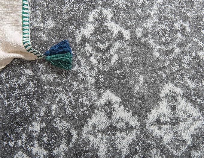 Unique Loom Rosso Collection Vintage, Traditional, Bohemian, Geometric, Distressed, Southwestern Area Rug, 3' 3" x 3' 3", Gray/Ivory