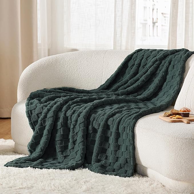 Bedsure GentleSoft Mallard Green Throw Blanket for Couch - Super Soft Cozy Blankets Gifts for Women Men Girls, Cute Small Fleece Throws for Bedroom Home Decor, 50x70 Inches