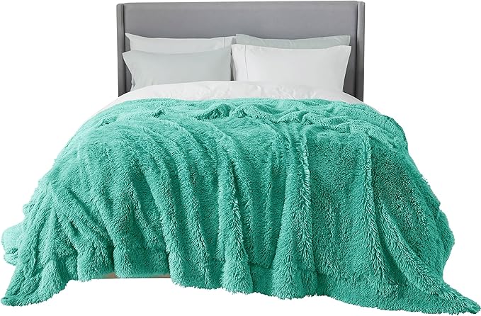 Bedsure GentleSoft Fluffy Aruba Blue King Size Blanket for Bed, Thick Soft Sherpa Faux Fur Fleece Bedding Fuzzy Plush Winter Warm Heavy Big Large King Blanket, Cozy Blue Gifts for Men Women, 108x90