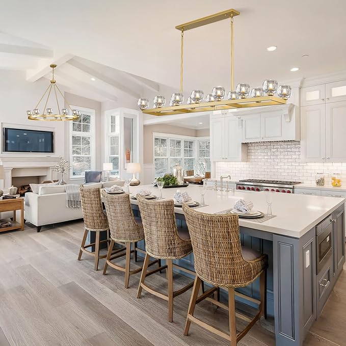 Kitchen & Dining