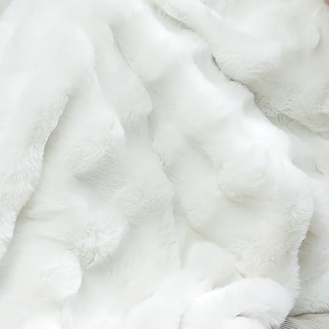 RYNGHIPY Faux Fur Throw Blanket Double Sided Thick and Warm Plush Fluffy Faux Rabbit Fur Decoration for Couch Sofa Chair and Bed Cream Winter Blanket (Ivory, 63''x79'')