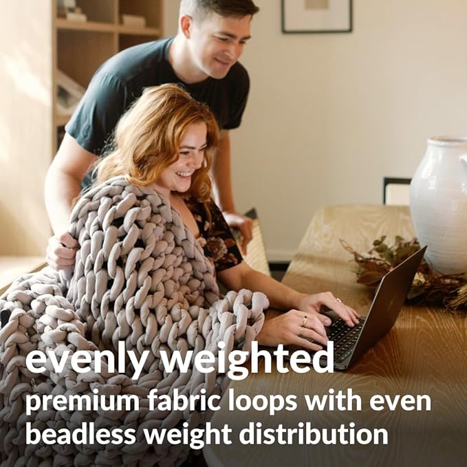 Nuzzie Chunky Knit Blanket - Breathable, Cooling, Hand Made Knit Throw Blanket for Sleep - Machine Washable, Stylish Decor Design (Dusty Rose, Queen | 22lbs | 60"x80")