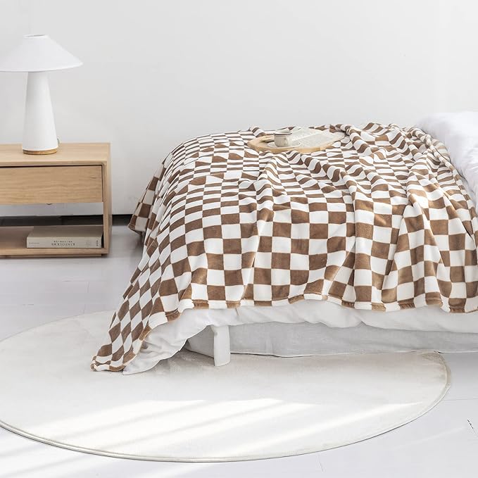 LOMAO Throw Blankets Flannel Blanket with Checkerboard Grid Pattern Soft Throw Blanket for Couch, Bed, Sofa Luxurious Warm and Cozy for All Seasons (Khaki, 90"x90")