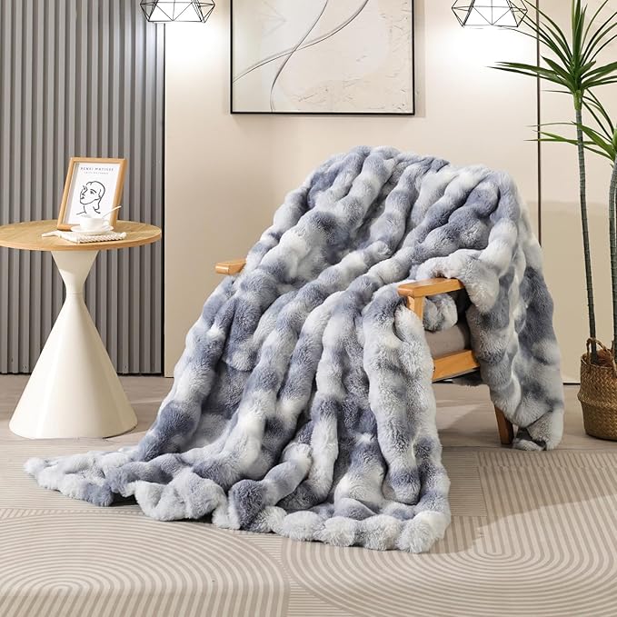 Latepis Faux Fur Throw Blanket for Couch, Soft Luxury Faux Fur Bubble Blanket for Sofa and Bedroom, Plush Thick Warm Cozy Fluffy Blanket for All Seasons, 50” x 60”, Tie-dye Blue