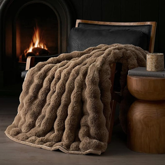 EVERGRACE Ultra Soft Luxury Fluffy Faux Rabbit Fur Throw Blanket, Thick Warm Fuzzy Blankets for Bed, Cozy Plush Reversible Blanket for Couch, Chair, Sofa, Natural Tan, 50x60 Inches, 870 GSM