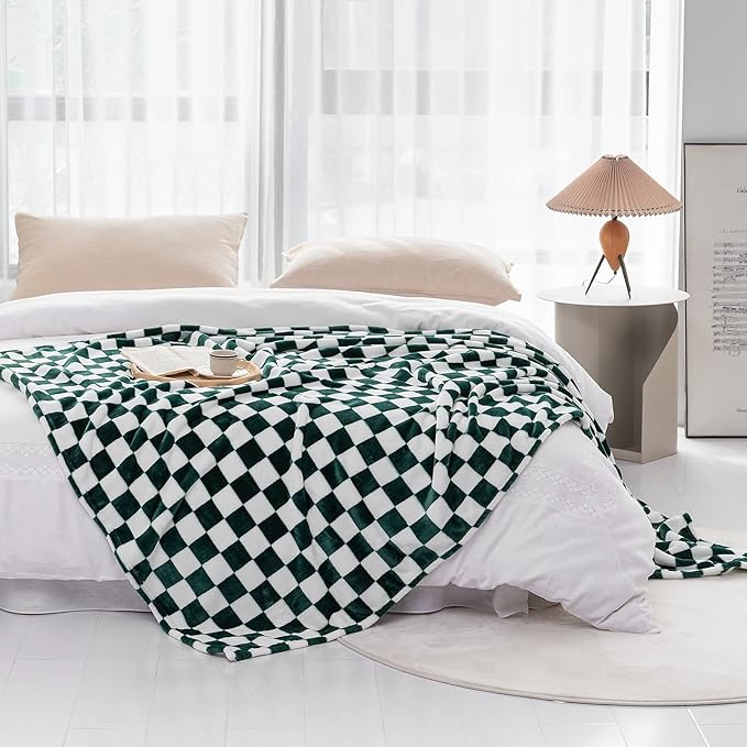 LOMAO Throw Blankets Flannel Blanket with Checkerboard Grid Pattern Soft Throw Blanket for Couch, Bed, Sofa Luxurious Warm and Cozy for All Seasons (Green, 60"x80")