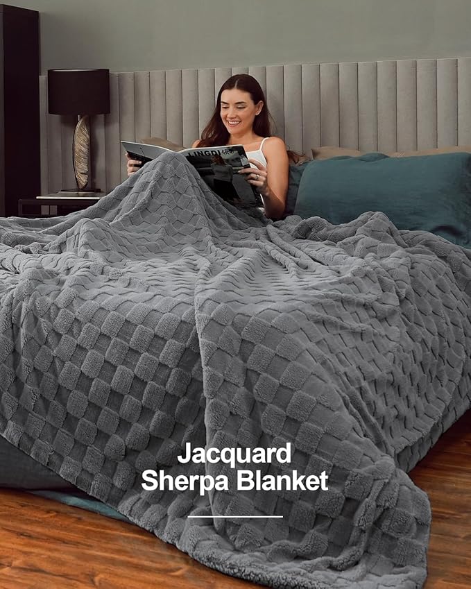 Pawque Super Soft Cozy Throw Blanket King Size for Couch Bed, Fluffy Sherpa Fleece Reversible Thick Warm Fuzzy Blanket for All-Season, 3D Checkered Jacquard Decorative Blankets, Grey, 108"x90"