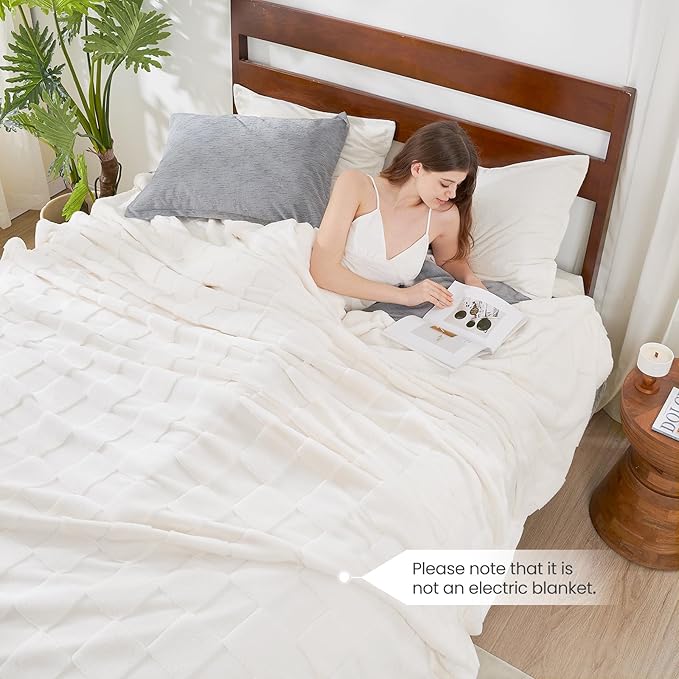 Cozy Bliss Checkered White Large Faux Rabbit Fur California King Size Bed Blanket, Soft Fuzzy Fluffy Minky Cream Furry Blankets for Couch, Bed (90 * 108 Inches Ivory)