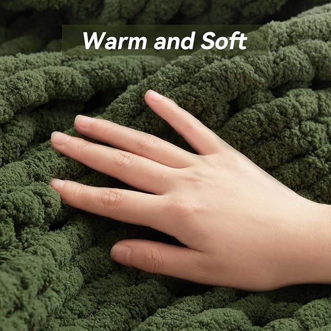 Chunky Knit Throw Blanket, 40''*50'' Knitted Throw Chenille Yarn for Bed Couch, Handmade Green Crochet Big Thick Blanket, Machine Washable Cute Comfy Blanket for Home Decor