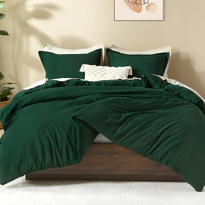 Litanika Comforters Emerald Green Oversized King Size, 3 Pieces Lightweight Solid Bedding Comforter Set, All Season Fluffy Bed Set (120x98In Comforter & 2 Pillowcases)