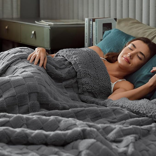 Pawque Super Soft Cozy Throw Blanket Queen Size for Couch Bed, Fluffy Sherpa Fleece Reversible Thick Warm Fuzzy Blanket for All-Season, 3D Checkered Jacquard Decorative Blankets, Grey, 90"x90"