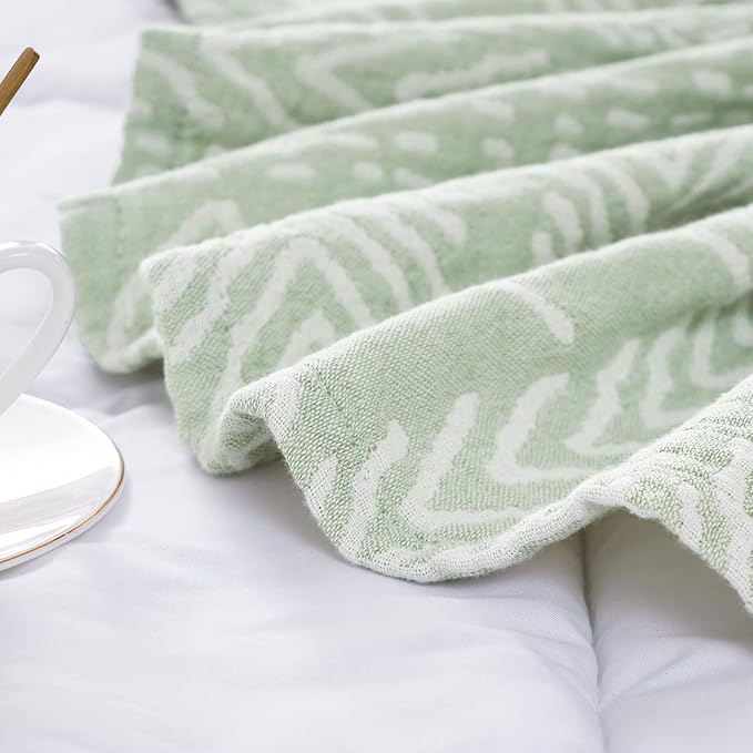 jinchan Boho 100% Cotton Blanket Muslin Lightweight Twin Size Throw Blanket Reversible for Couch Soft Cozy All Season 3-Layer Throw Coverlet Blanket for Bedroom Living Room Decor Green 60x80 Inches