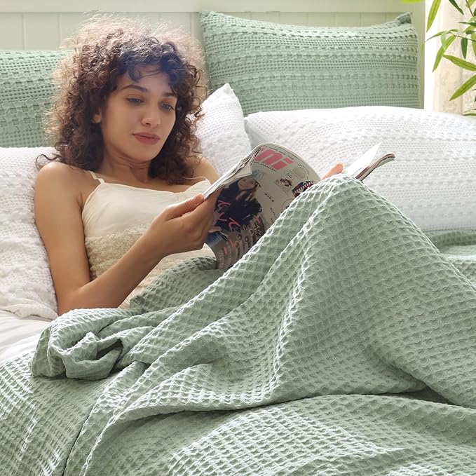 PHF Ultra Soft Waffle Weave Blanket Queen Size 90"x 90"- Washed Lightweight Breathable Cozy Woven Blanket for Bed - Aesthetic Decor for Couch Bedding Sofa Home Car - Sage Green/Mint Green