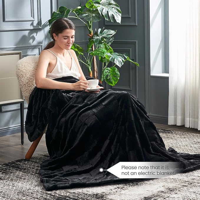 Cozy Bliss Checkered Large Faux Rabbit Fur Black Twin Bed Blanket, Soft Fuzzy Fluffy Minky Furry Plush Blankets for Couch, Bed, Adults (60 * 80 Inches Black)