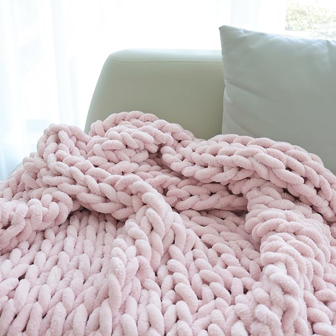 Maetoow Chenille Chunky Knit Blanket Throw （60×80 Inch）, Handmade Warm & Cozy Blanket Couch, Bed, Home Decor, Soft Breathable Fleece Banket, Christmas Thick and Giant Yarn Throws, Light Pink