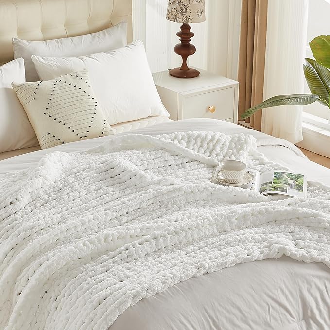 Carriediosa Chunky Knit Throw Blanket 60" X 80" Twin, 100% Hand Made Large Chenille Loop Yarn Soft Fluffy Throws for Couch Sofa Bed, Big Crochet Cozy Heavy Thick Cable Woven Blankets, Snow White