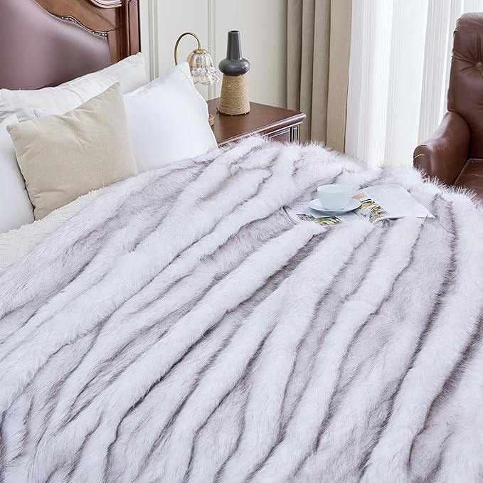 Fluffy Faux Fur Throw Blanket – Super Soft Warm Thick Plush Blanket for Bed, Couch & Office, Cozy Fuzzy Throw with Flannel Backing,50"x60", White
