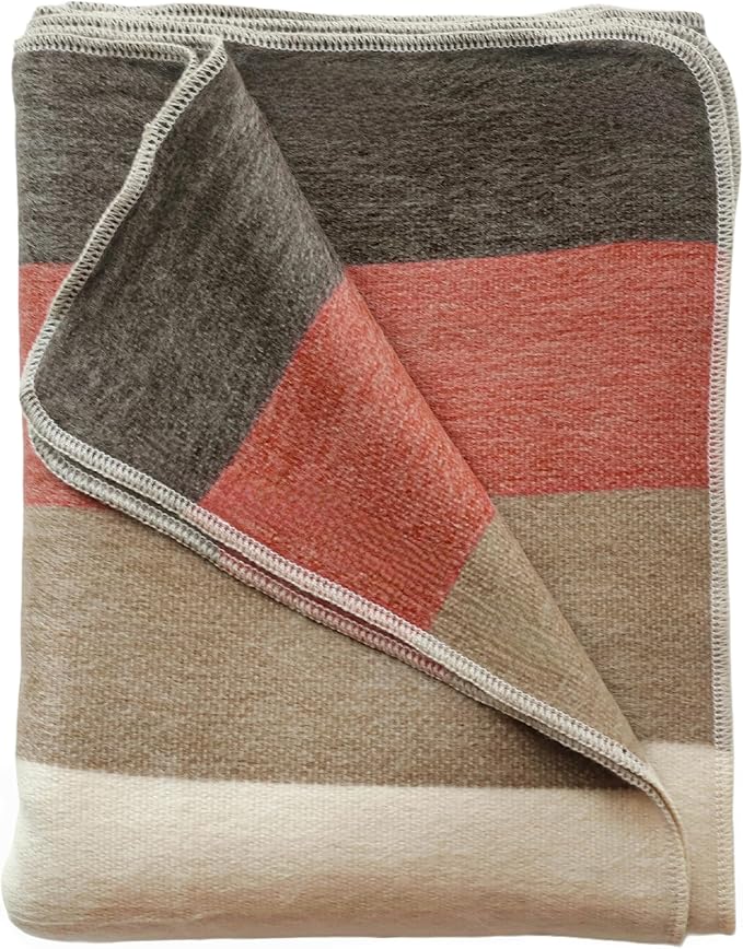 LATITUDE ZERO, Alpaca Wool Throw Blanket | Warm, Ultra-Soft, Breathable, Non-Itchy Blanket-Throw | Hypoallergenic and Beautiful Fabric (Brick Red)