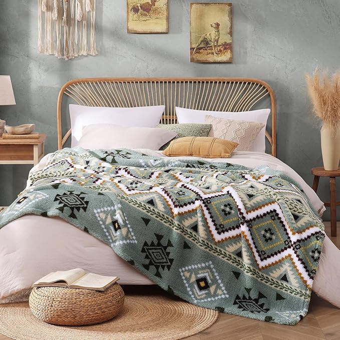 CASAAGUSTO Boho Sherpa Throw Blanket, Aztec Throw Blanket,Ultra Soft, Warm, Cozy, Plush, Thick Fleece Blanket for Couch, Bed, Sofa (Olive Green 50 * 60 Inch)