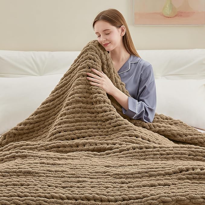 Chunky Knit Throw Blanket, 60''*80'' Knitted Throw Chenille Yarn for Bed Couch, Handmade Light Brown Crochet Big Thick Blanket, Machine Washable Cute Comfy Blanket for Home Decor