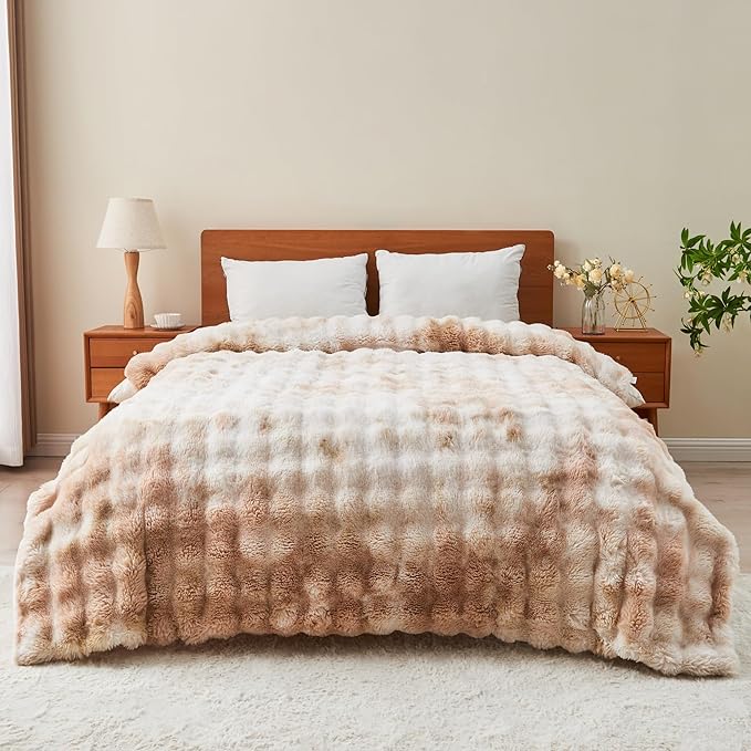 RYNGHIPY Faux Rabbit Fur Bed Throws Fluffy Warm Throw Blanket for Sofa Couch Soft Plush Decorative Blanket Thick and Heavy Cute Bubble Furry Blanket (Light Tan, 51''x63'')