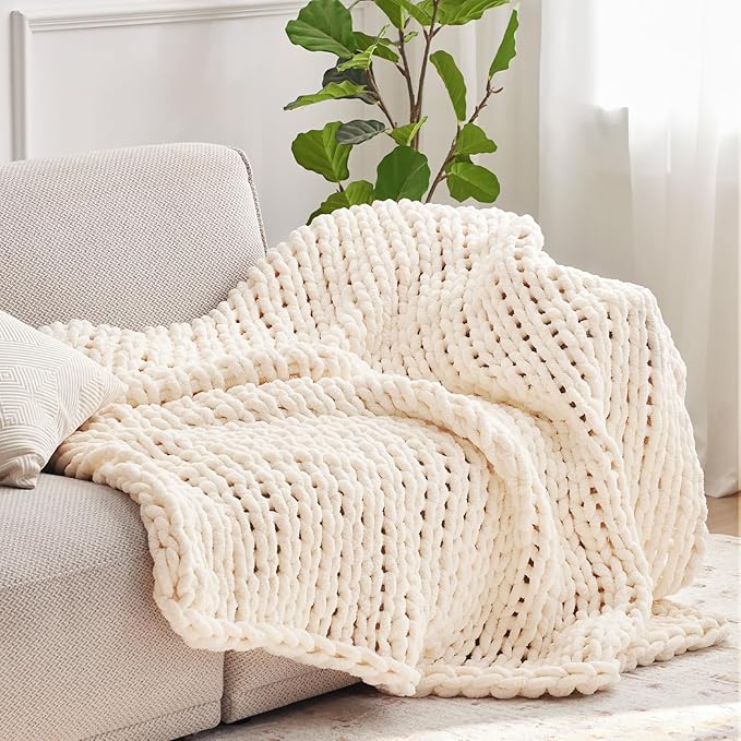 Chunky Knit Throw Blanket, 30''*40'' Knitted Throw Chenille Yarn for Bed Couch, Handmade Cream Crochet Big Thick Blanket, Machine Washable Cute Comfy Blanket for Home Decor