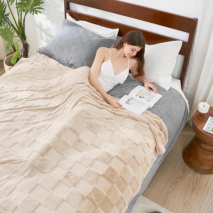 Cozy Bliss Checkered White Faux Rabbit Fur Throw Blanket, Soft Fuzzy Fluffy Minky Cream Furry Blankets for Couch, Bed (Tan, Queen(90" x 90")