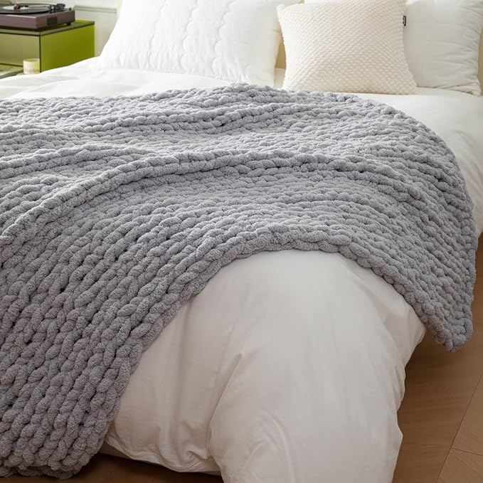 WESHIONGOO Chunky Knit Blanket Throw 50"×60" Knitted Throw Blankets for Couch Bed Fluffy Soft Blanket with Jumbo Chenille Yarn Thick 100% Handmade (Lingt Grey)