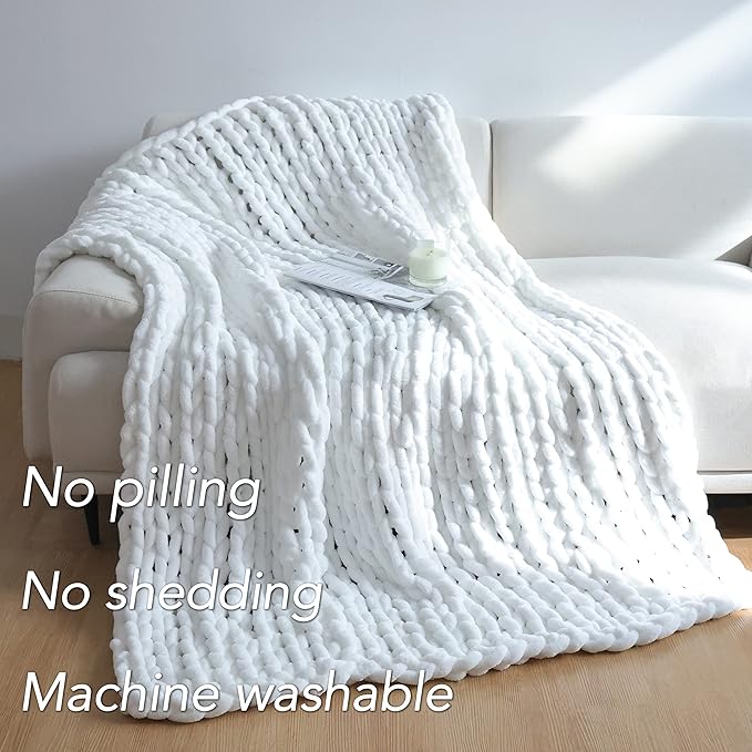 Maetoow Chenille Chunky Knit Blanket Throw （40×50 Inch）, Handmade Warm & Cozy Blanket Couch, Bed, Home Decor, Soft Breathable Fleece Banket, Christmas Thick and Giant Yarn Throws, White