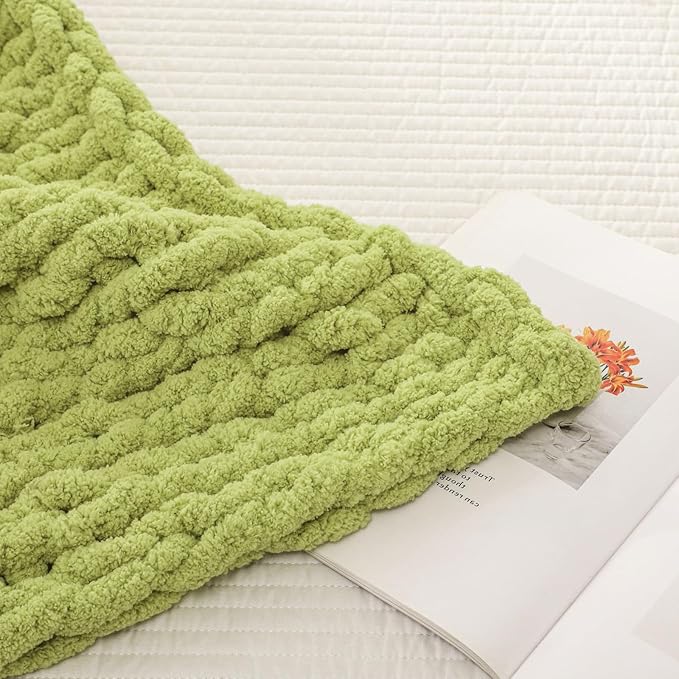 WESHIONGOO Chunky Knit Blanket Throw 50"×60" Knitted Throw Blankets for Couch Bed Fluffy Soft Blanket with Jumbo Chenille Yarn Thick 100% Handmade (Lime Green)