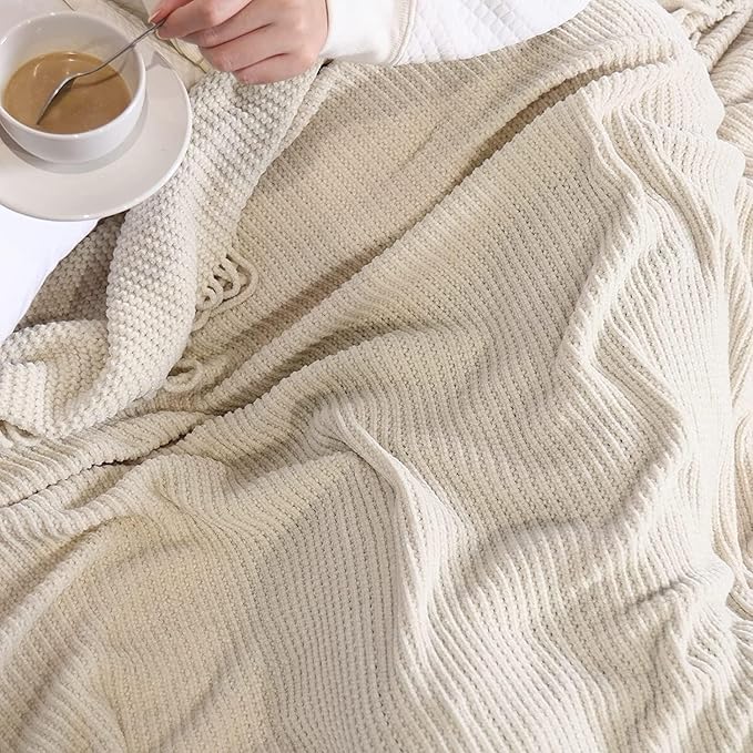 lifein Throw Blanket for Couch, Soft Boho Decor Bed Throw,Cozy White Chenille Knitted Small Farmhouse Lightweight Throw for Spring(White/Cream,60 * 80")