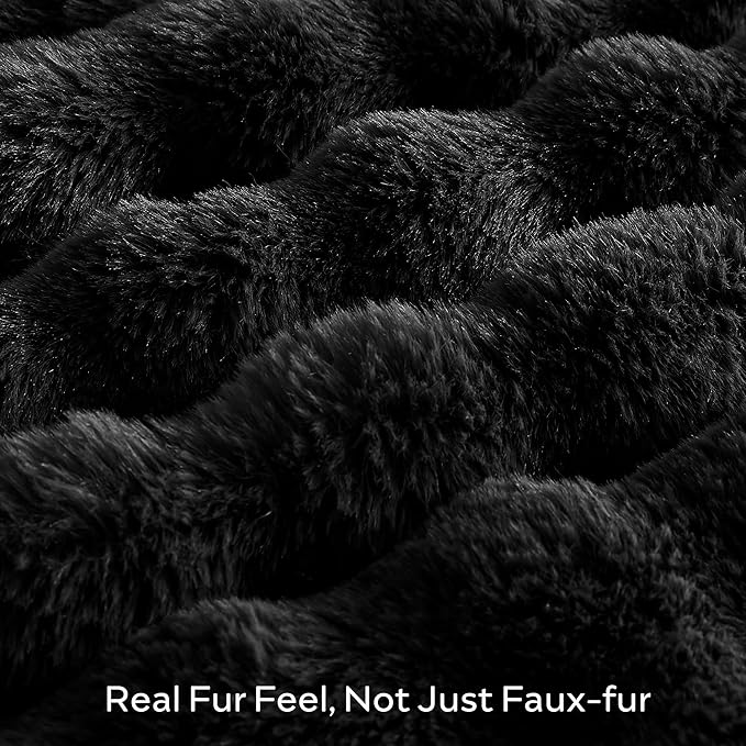 JELLYMONI Plush Faux Fur Throw Blanket – Elegant Black Cozy Bed & Couch Cover, Thick Warm Fuzzy Textured Bubble Design, Queen Size (90"x90")