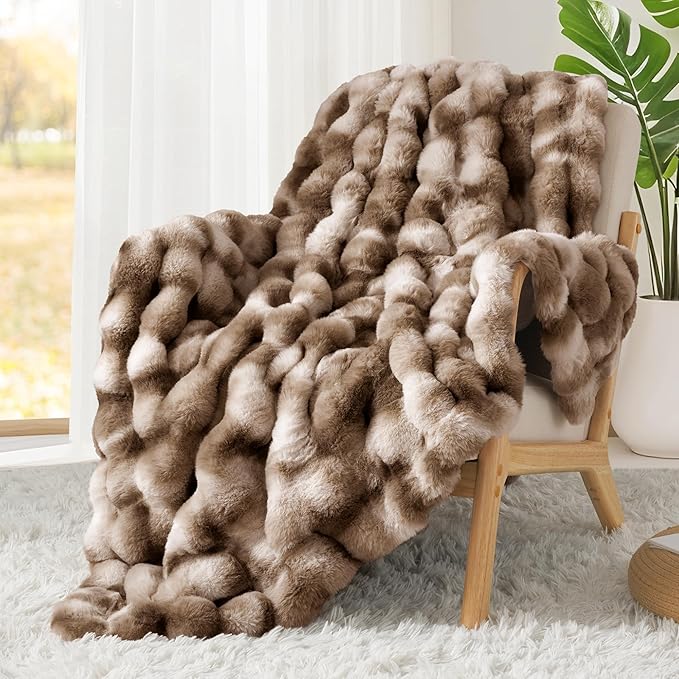Touchat Luxury 1000GSM Rabbit Faux Fur Blanket, Super Heavy Warm Cozy Brown Blankets for Couch Bed Sofa, Ruched Plush Fuzzy Elegant Soft Reversible Mink Blanket for Living Room Bedroom, 90" x 90"