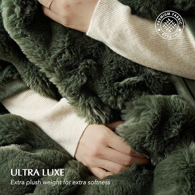 EVERGRACE Ultra Soft Luxury Fluffy Ridgeline Faux Rabbit Fur Throw Blanket, Thick Warm Bubble Throw for Bed, Cozy Plush Reversible Blankets for Couch, Chair, Sofa, Green, 50x60 Inches, 870 GSM