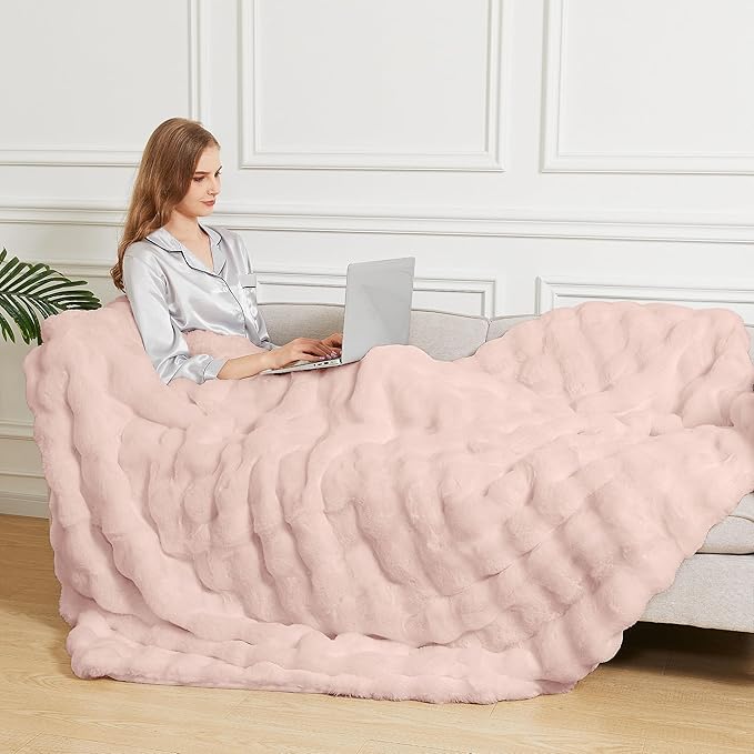Pink Fluffy Blanket for Couch Living Room Faux Fur 50x60 Fuzzy Throw Blanket for Bed Soft Furry Bed Cozy Comforter Home Decor Gifts 860 GSM