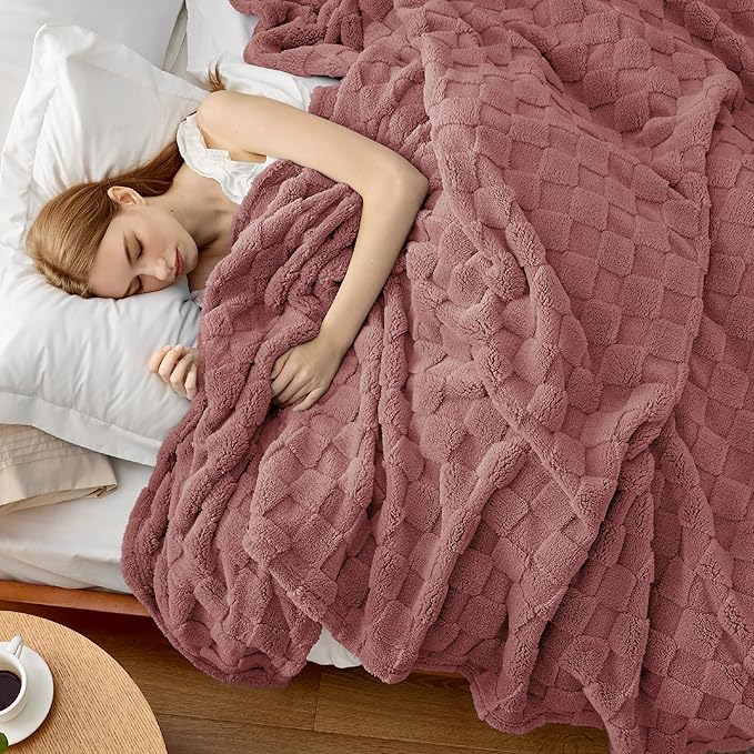 Bedsure GentleSoft Blankets Queen Size for Bed - Super Soft Cozy Blanket for Women Men Girls, Large Fuzzy Fleece Throw for Bedroom Decor, Dusty Pink, 90x90 Inches