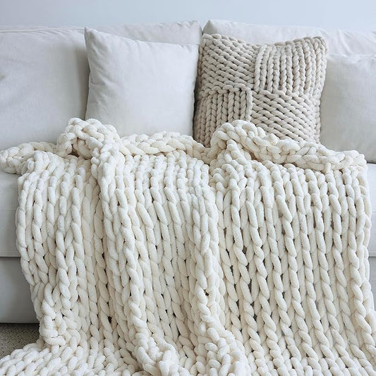 Maetoow Chenille Chunky Knit Blanket Throw （82×86 Inch）, Handmade Warm & Cozy Blanket Couch, Bed, Home Decor, Soft Breathable Fleece Banket, Christmas Thick and Giant Yarn Throws, Cream