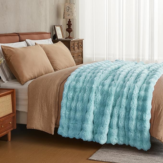 JELLYMONI Faux Fur Throw Blanket, Blue Cozy Plush Bubble Bed Blanket, Thick and Warm, King (108" x 90")