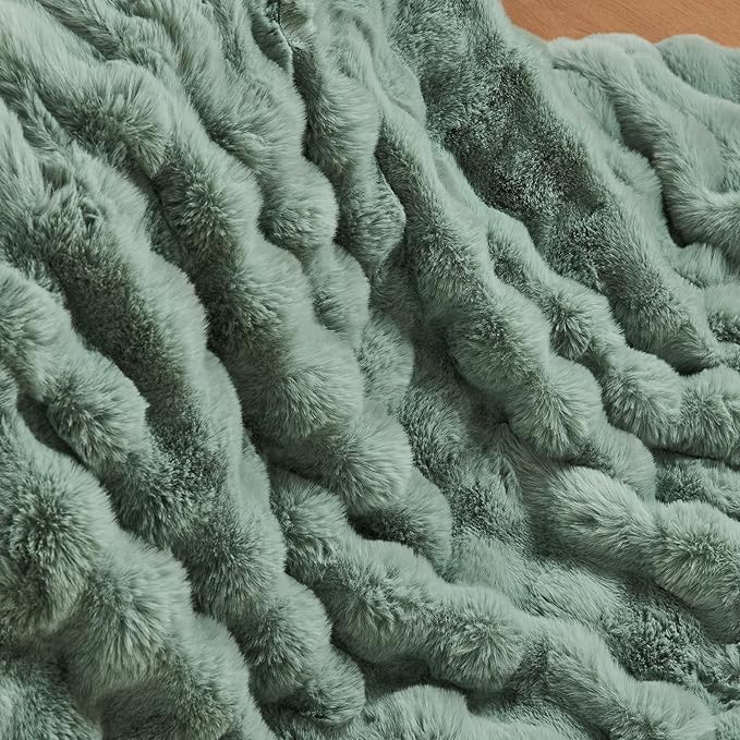 Lotus Karen Faux Fur Throw Blanket Sage Green - Big Bubble Rabbit Fluff Blanket for Couch Bed Sofa,Softest Fluffy Fuzzy Cozy Blanket, Plush Thick Furry Shaggy Warm Blankets for Women,50x60 Inches