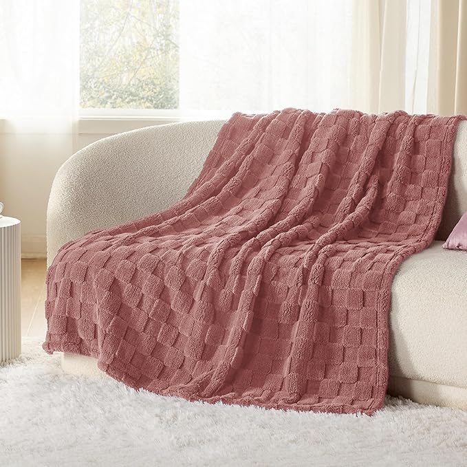 Bedsure GentleSoft Twin Blanket for Bed Dusty Pink - Super Soft Cozy Blankets for Women Men Girls, Cute Fuzzy Fleece Throws for Bedroom Couch, 60x80 Inches