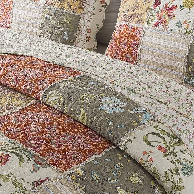 NEWLAKE Cotton Patchwork Bedspread, 3-Piece Bedding Quilt Set with Real Stitched Embroidery, Reversible Matelasse Bed Coverlet Set,Floral Paisley Grid with Lace,King Size