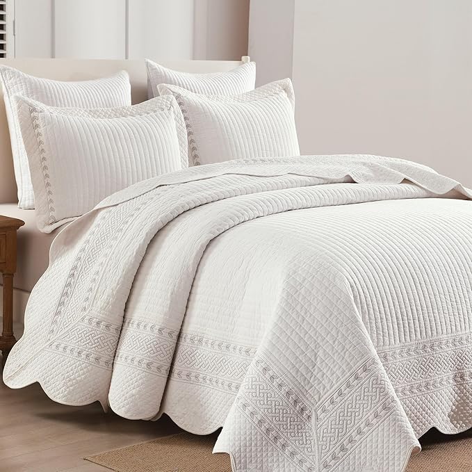 MarCielo 100% Cotton Quilt Set White Lightweight Bedspread with Scalloped Edge, Farmhouse Vintage Bedding, All Season Use(TC Off-White,King (114"x102"))